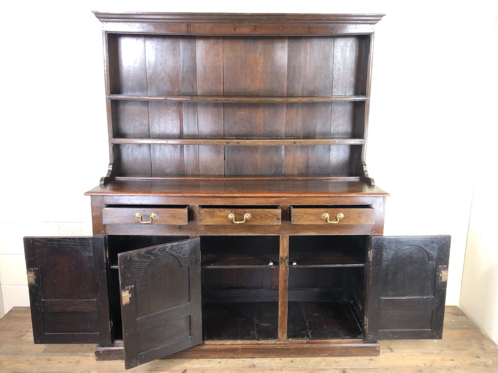 ANTIQUE 19TH CENTURY COUNTRY DRESSER View VII