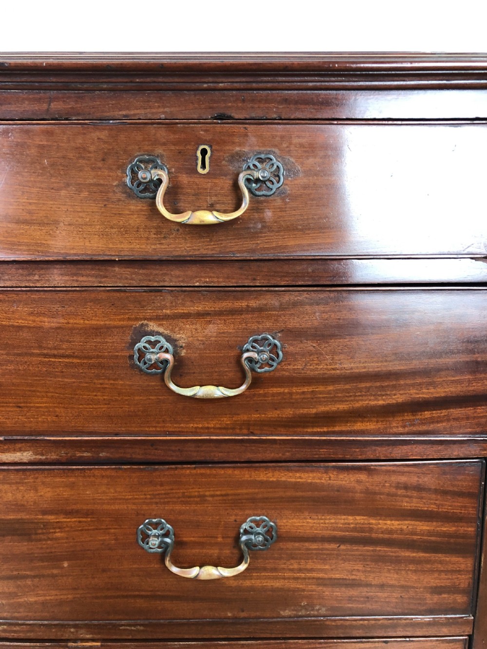 ANTIQUE MAHOGANY CHEST OF DRAWERS ON BRACKET FEET View IV