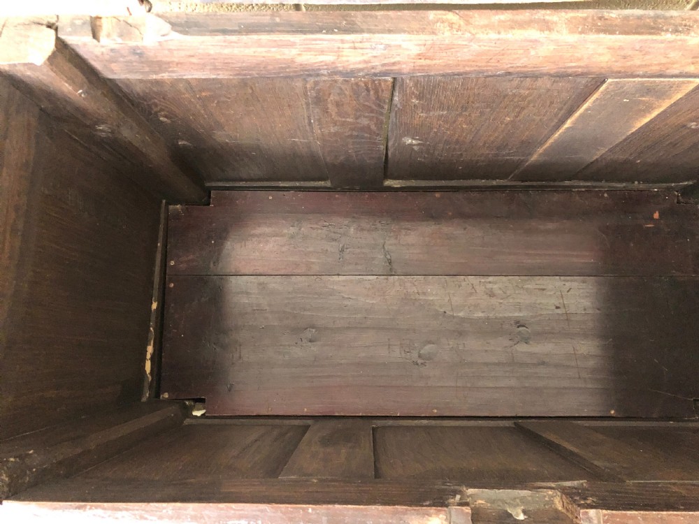 18TH CENTURY ANTIQUE WELSH OAK MULE CHEST View IV