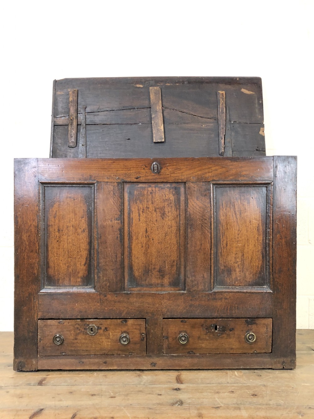 18TH CENTURY ANTIQUE WELSH OAK MULE CHEST View IX