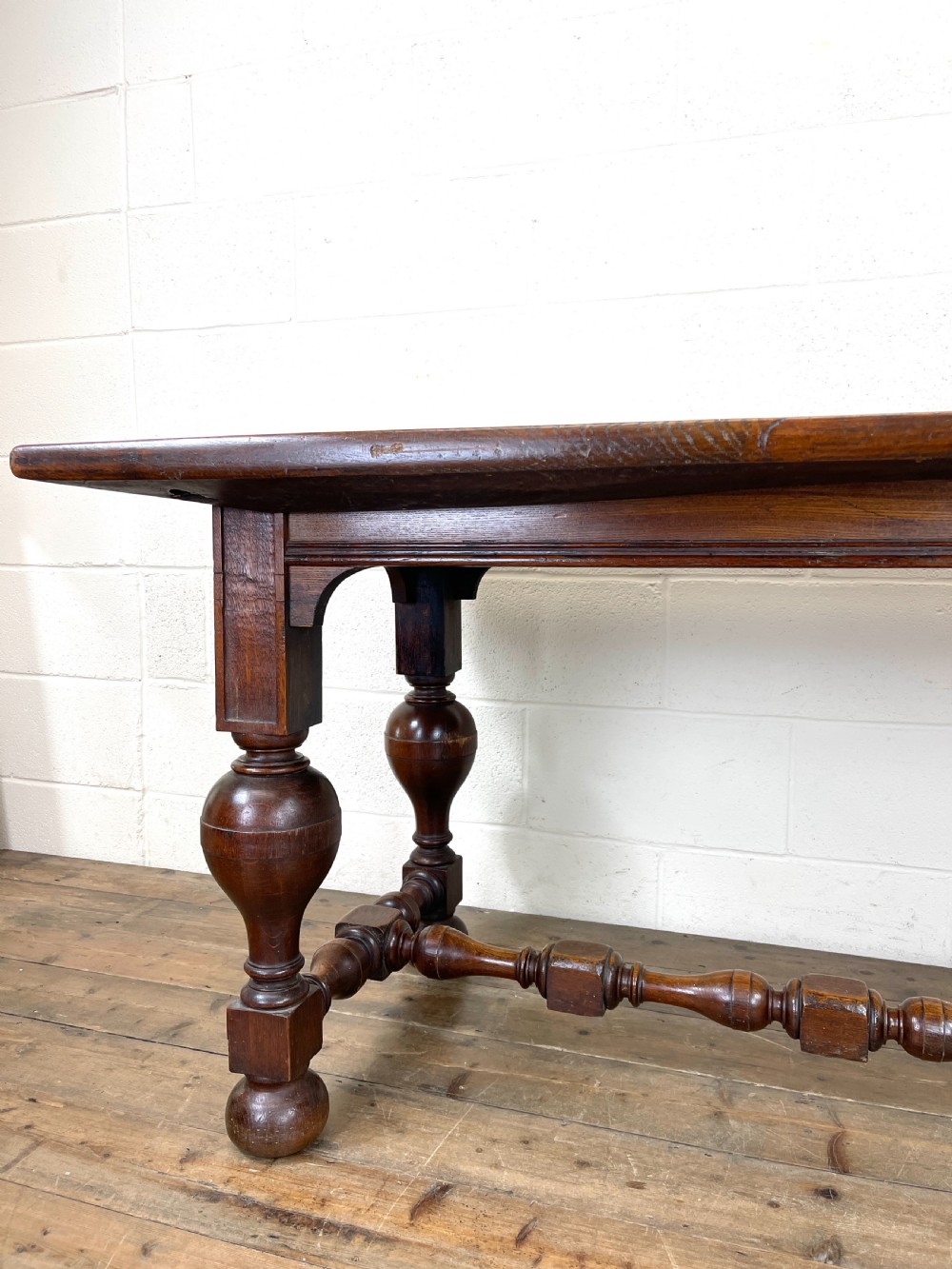 ANTIQUE COUNTRY OAK DINING TABLE View V