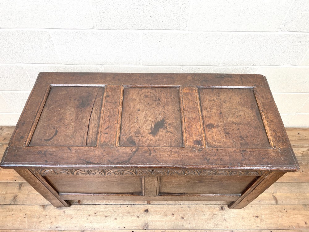 ANTIQUE 18TH CENTURY WELSH OAK COFFER View VIII
