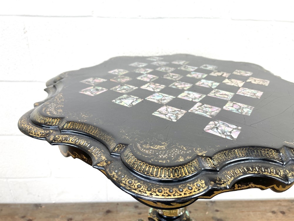 ANTIQUE LACQUERED AND INLAID CHESS TABLE View VI