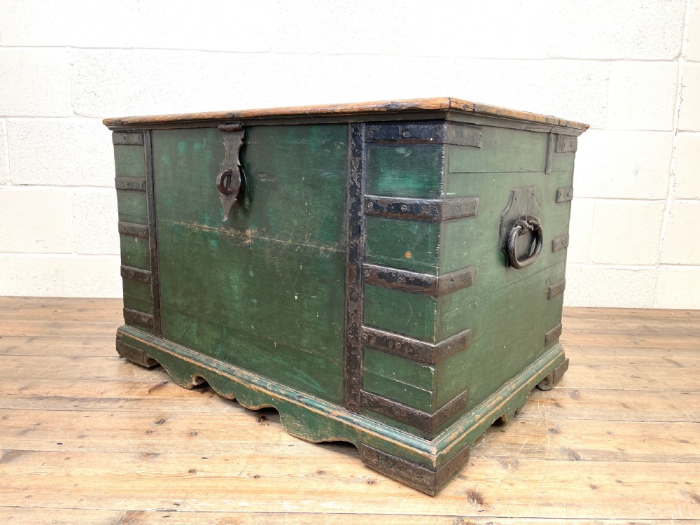 LARGE DISTRESSED PAINTED METAL BOUND TRUNK View VIII