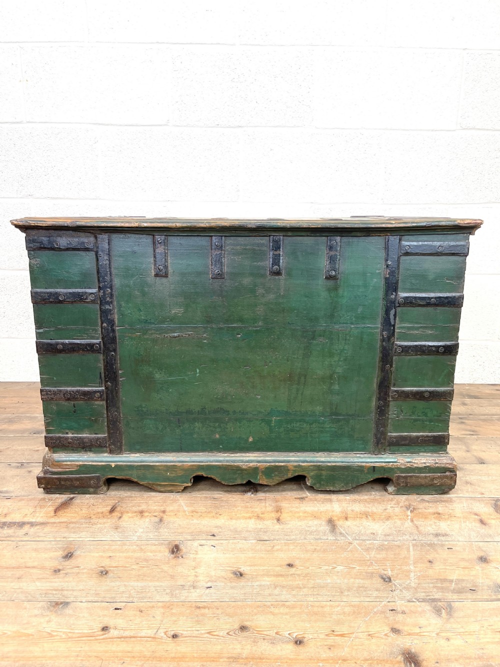 LARGE DISTRESSED PAINTED METAL BOUND TRUNK View X