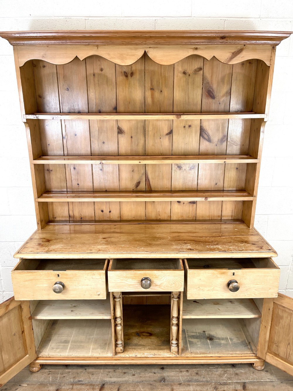 ANTIQUE PINE FARMHOUSE KITCHEN DRESSER View IV