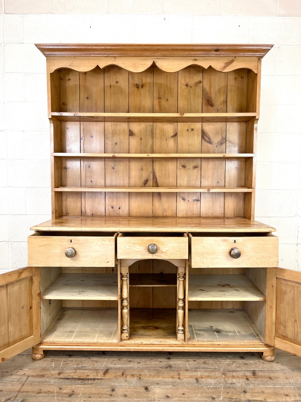 ANTIQUE PINE FARMHOUSE KITCHEN DRESSER View VII