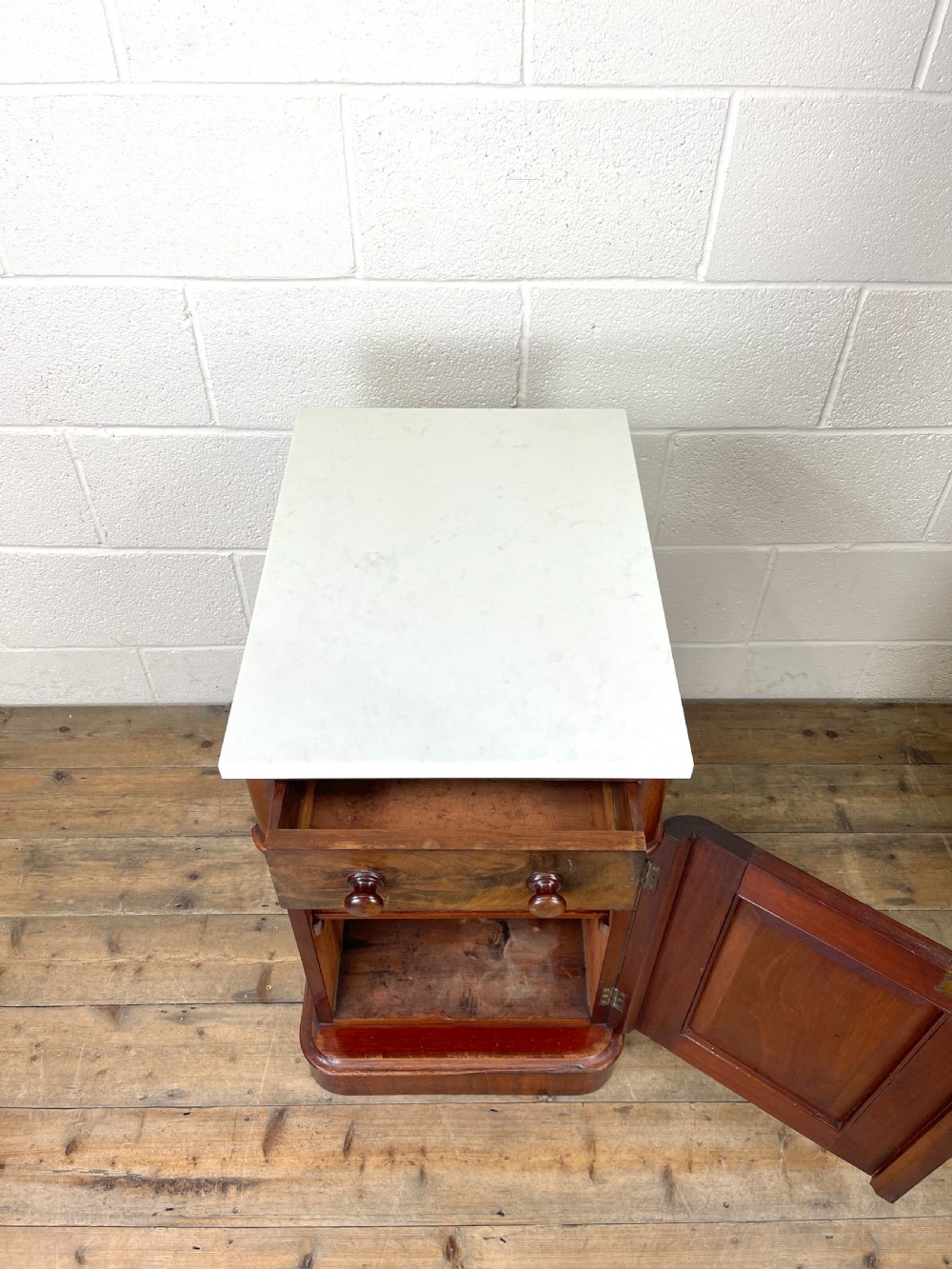 Pair of Antique Mahogany Bedside Cabinets View VIII
