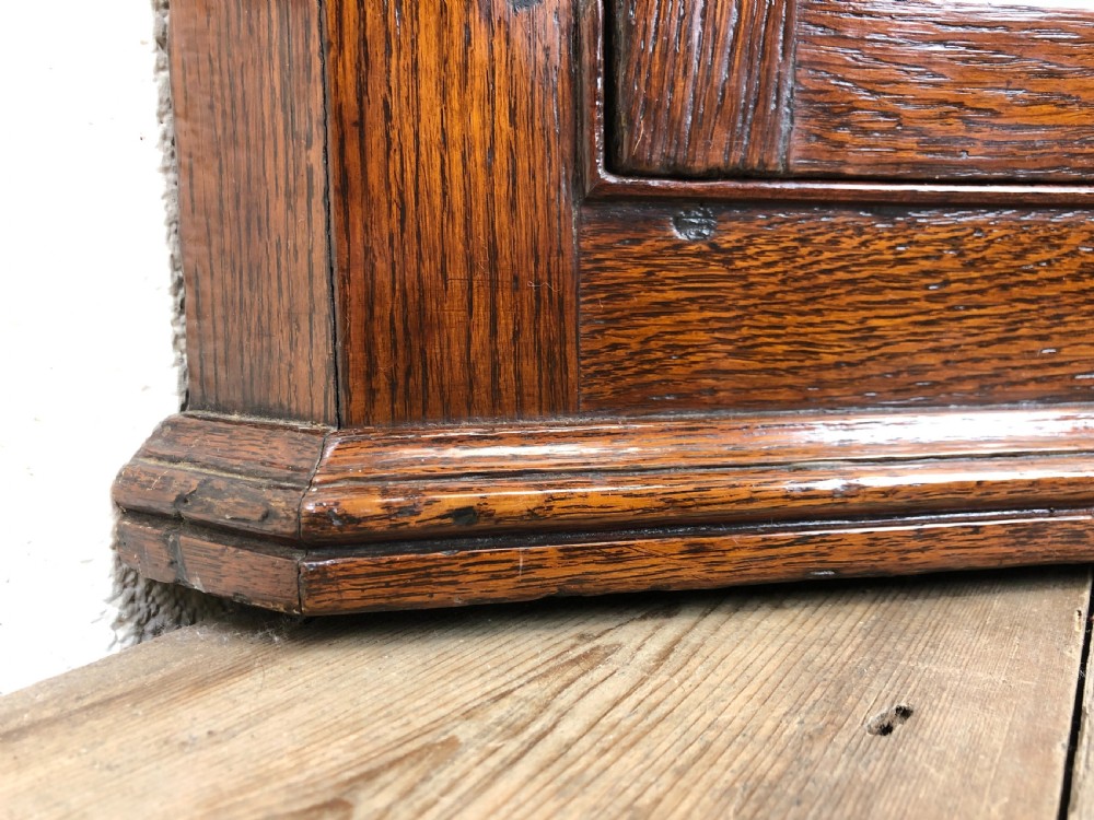 ANTIQUE OAK HANGING CORNER CUPBOARD View VI