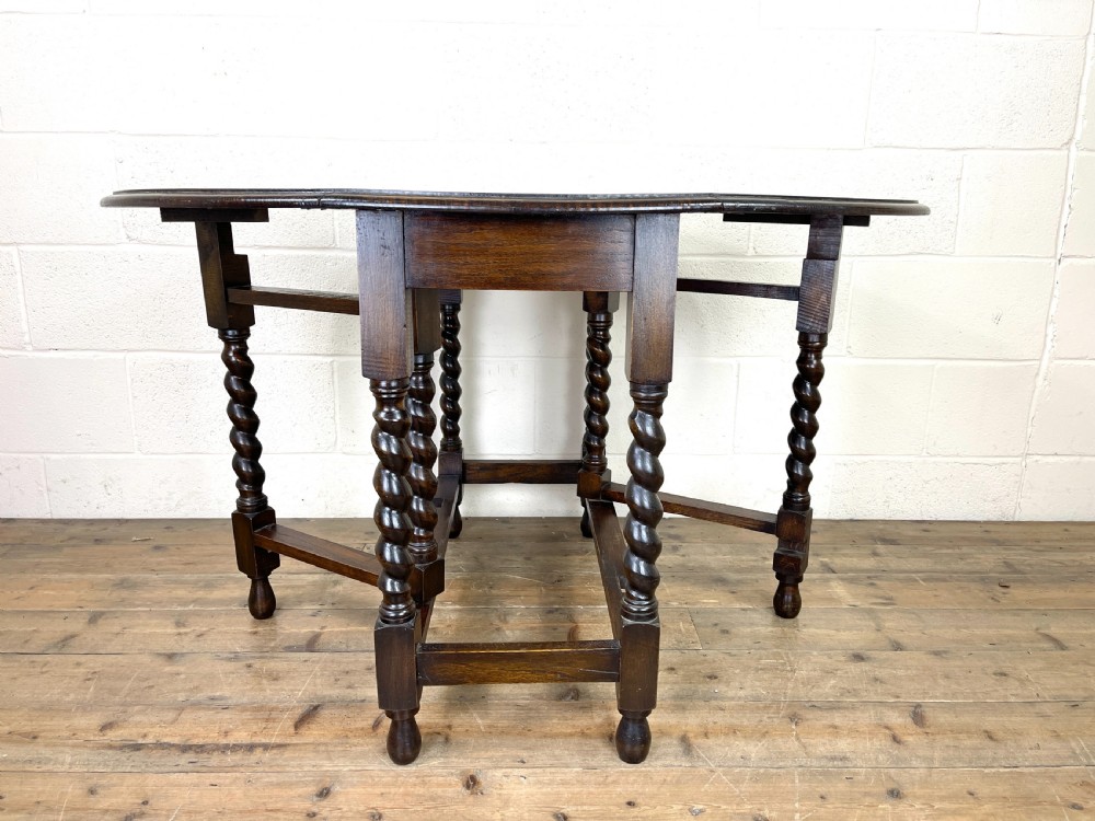 Early 20th Century Oak Gate Leg Table  View V