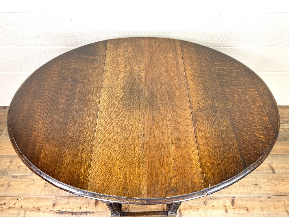 Early 20th Century Oak Gate Leg Table  View VII