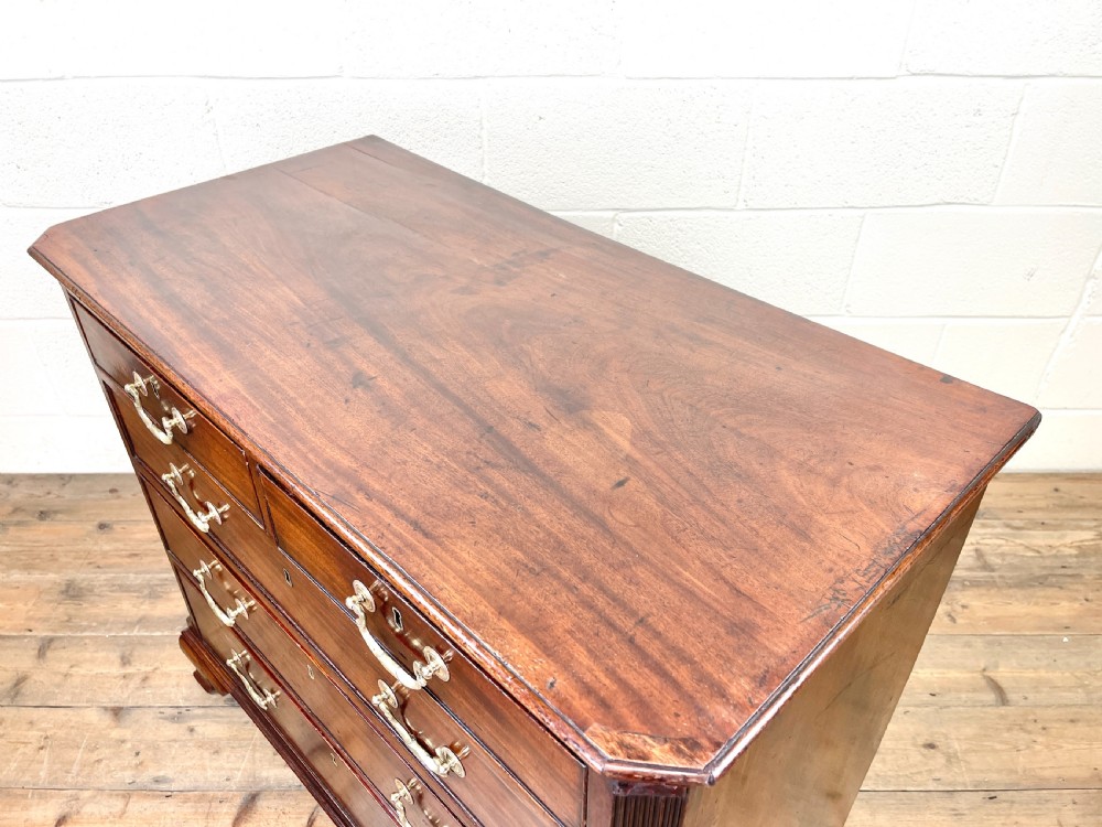 GEORGIAN MAHOGANY CHEST OF DRAWERS View VIII
