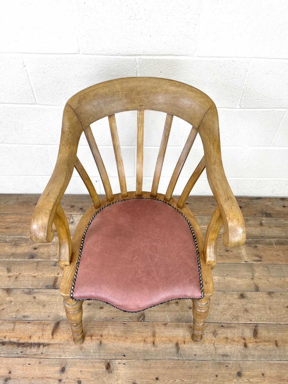 Early 20th Century Beech Gentleman’s Tub Chair View III
