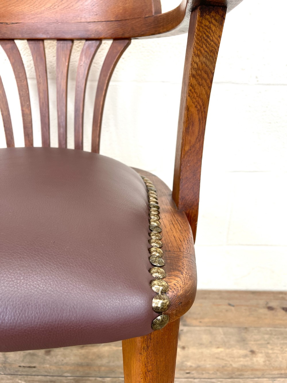 EARLY 20TH CENTURY ANTIQUE OAK ARMCHAIR View V