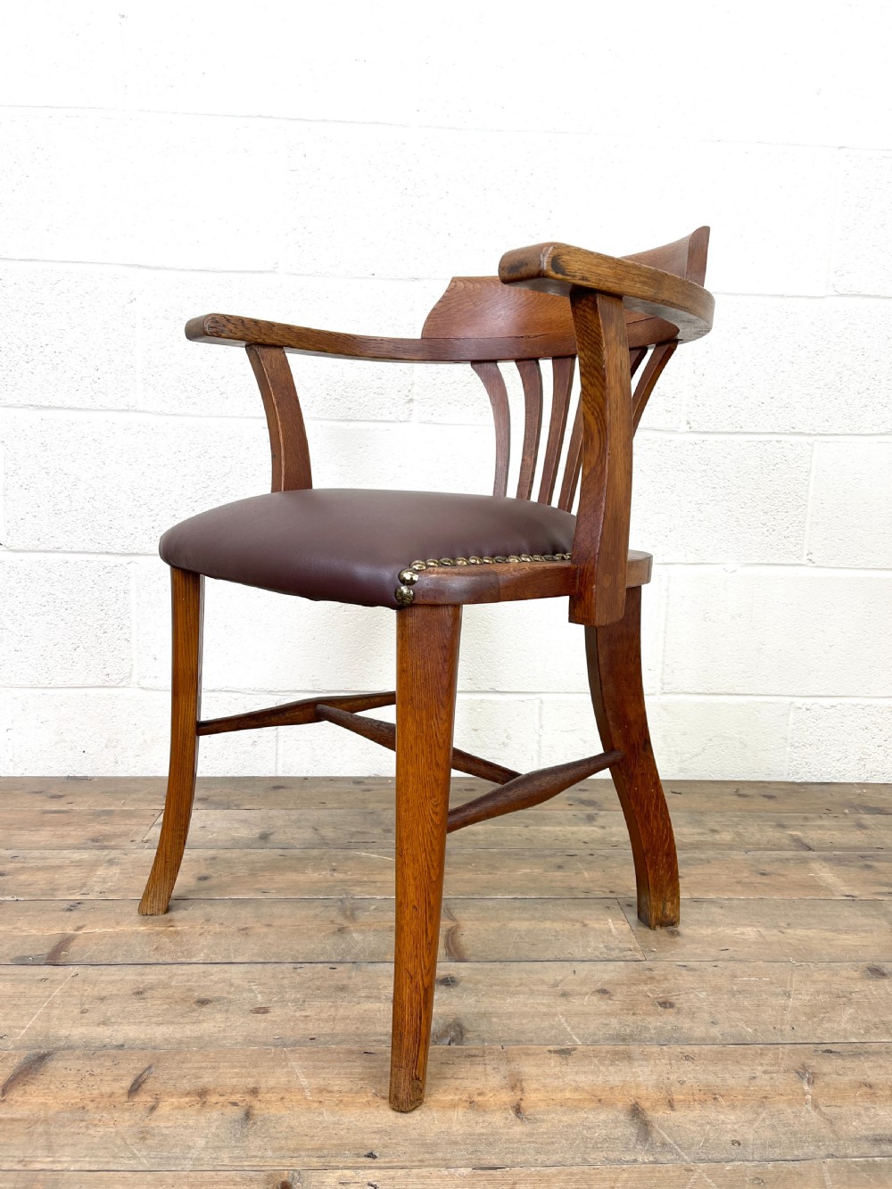 EARLY 20TH CENTURY ANTIQUE OAK ARMCHAIR View VI