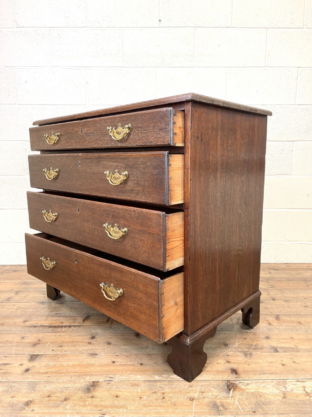 19TH CENTURY ANTIQUE OAK CHEST OF DRAWERS View VIII