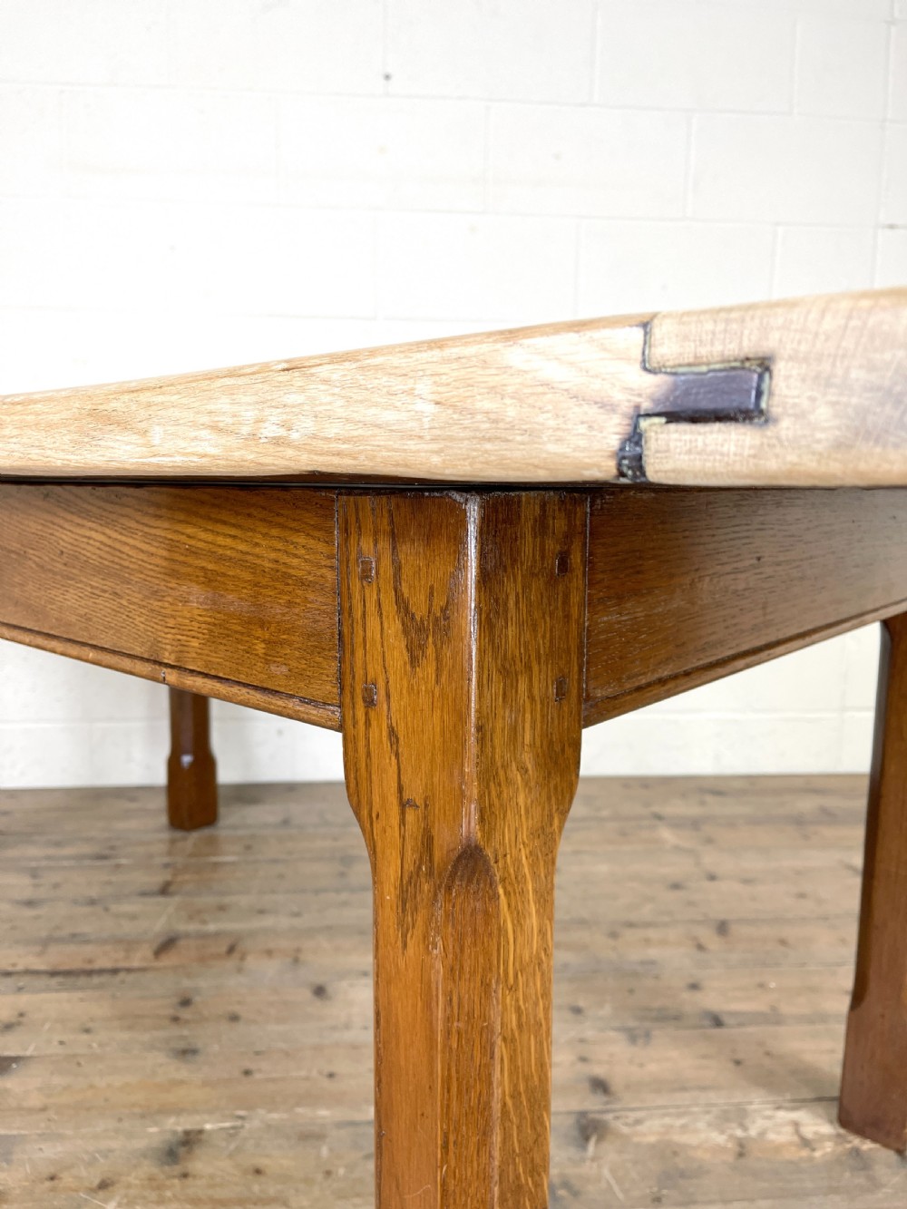 Early 20th Century Antique Oak Scrub Top Farmhouse Table View V