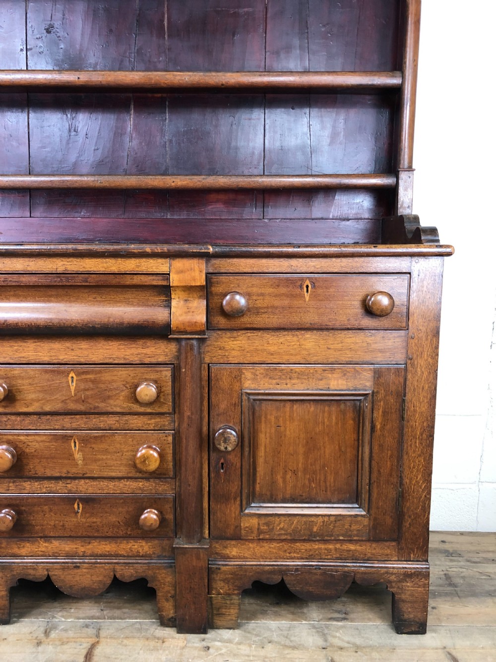 ANTIQUE 19TH CENTURY OAK DRESSER View II