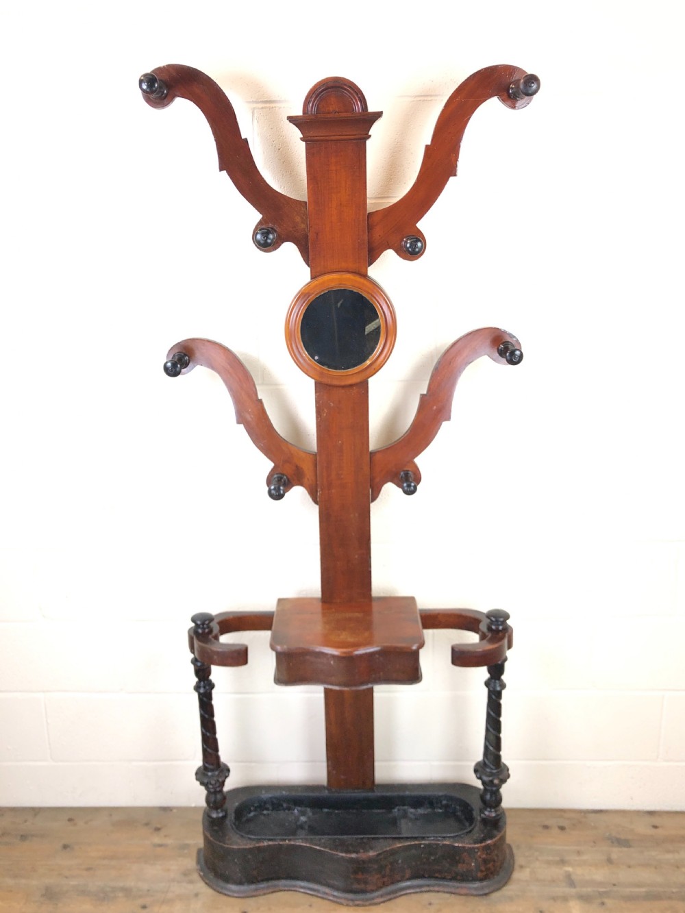 ANTIQUE VICTORIAN MAHOGANY TREE SHAPED HALL STAND