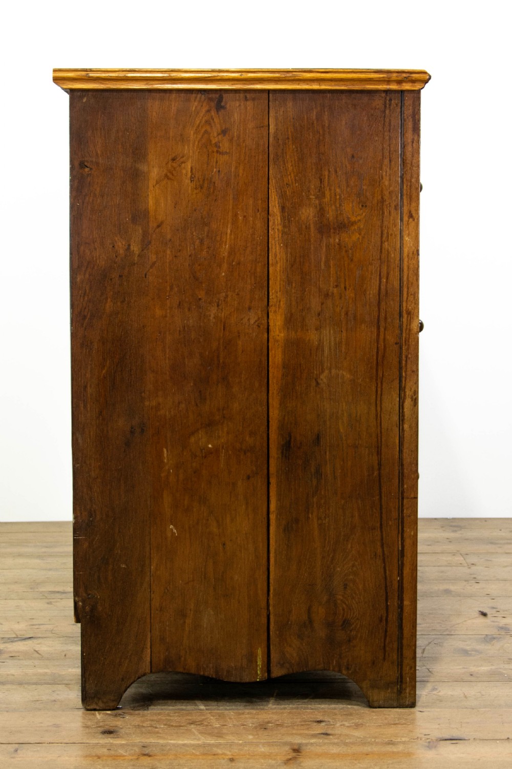 Arts and Crafts Oak Chest of Drawers View VII