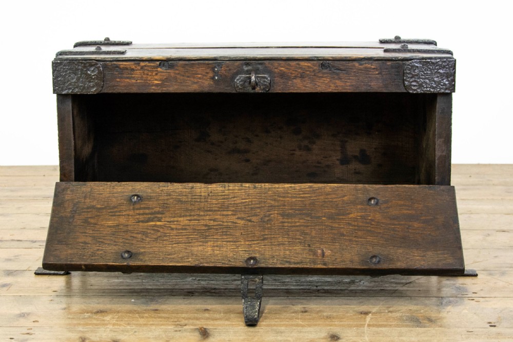 18th Century Style Carriage Trunk View V