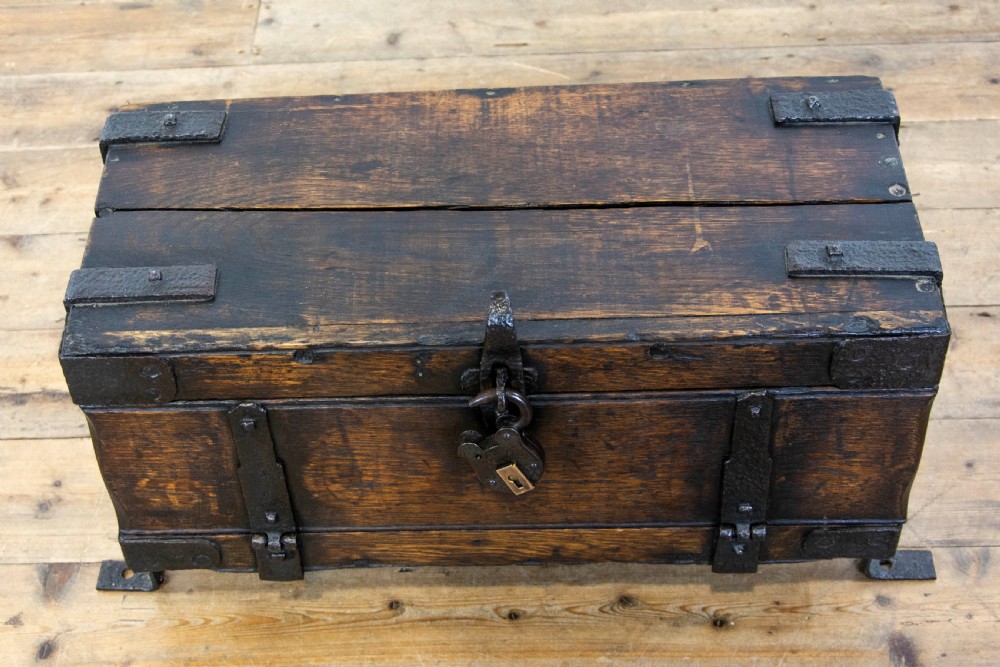 18th Century Style Carriage Trunk View VII