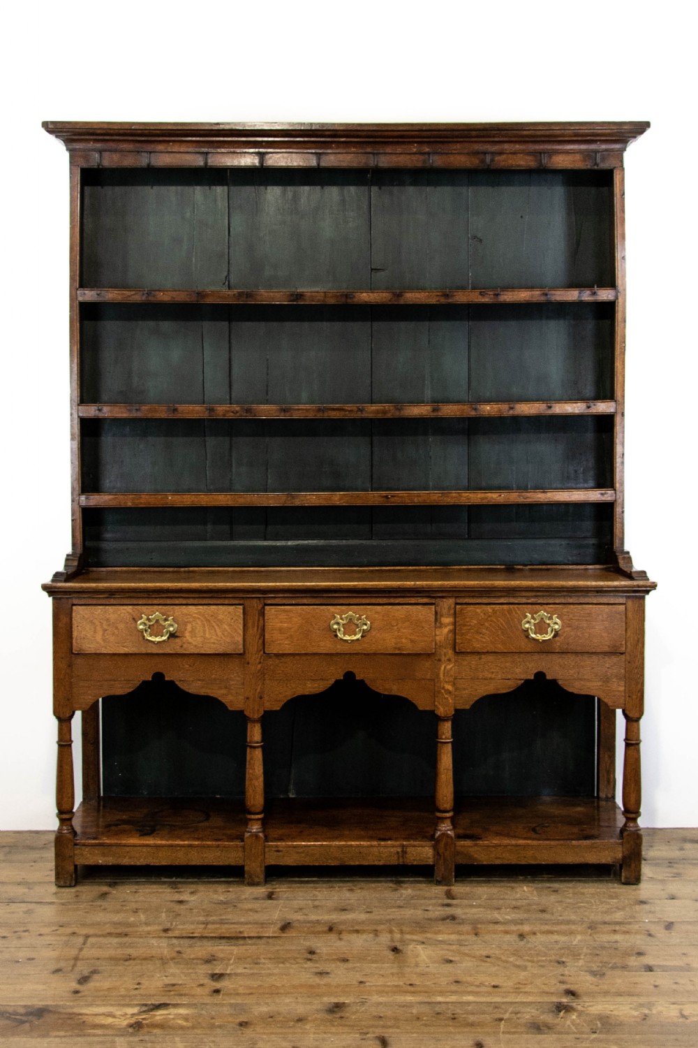 Early 19th Century Oak Pot Board Dresser