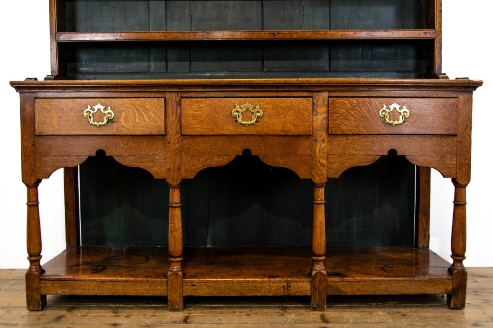 Early 19th Century Oak Pot Board Dresser View IV