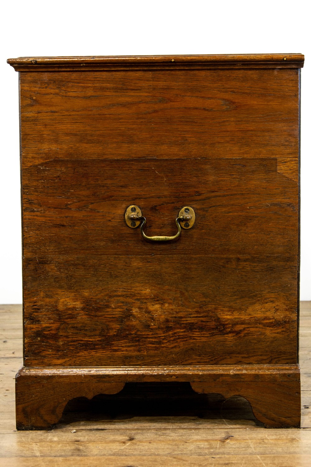 18th Century Oak Mule Chest View VII