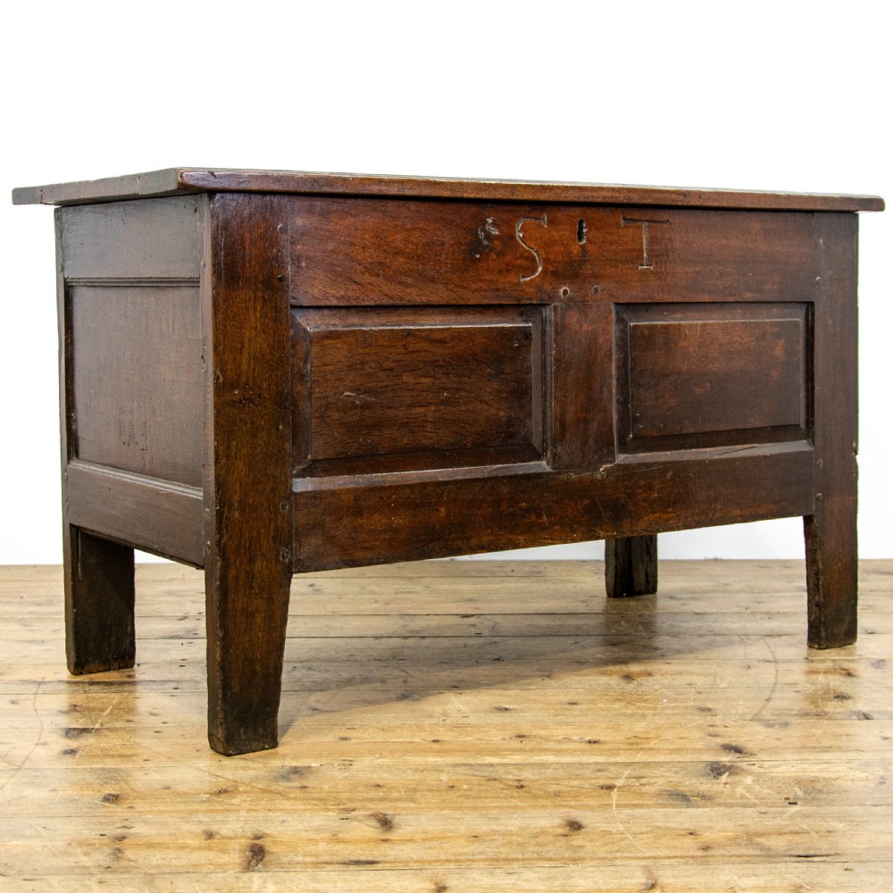 18th Century Oak Coffer View IV