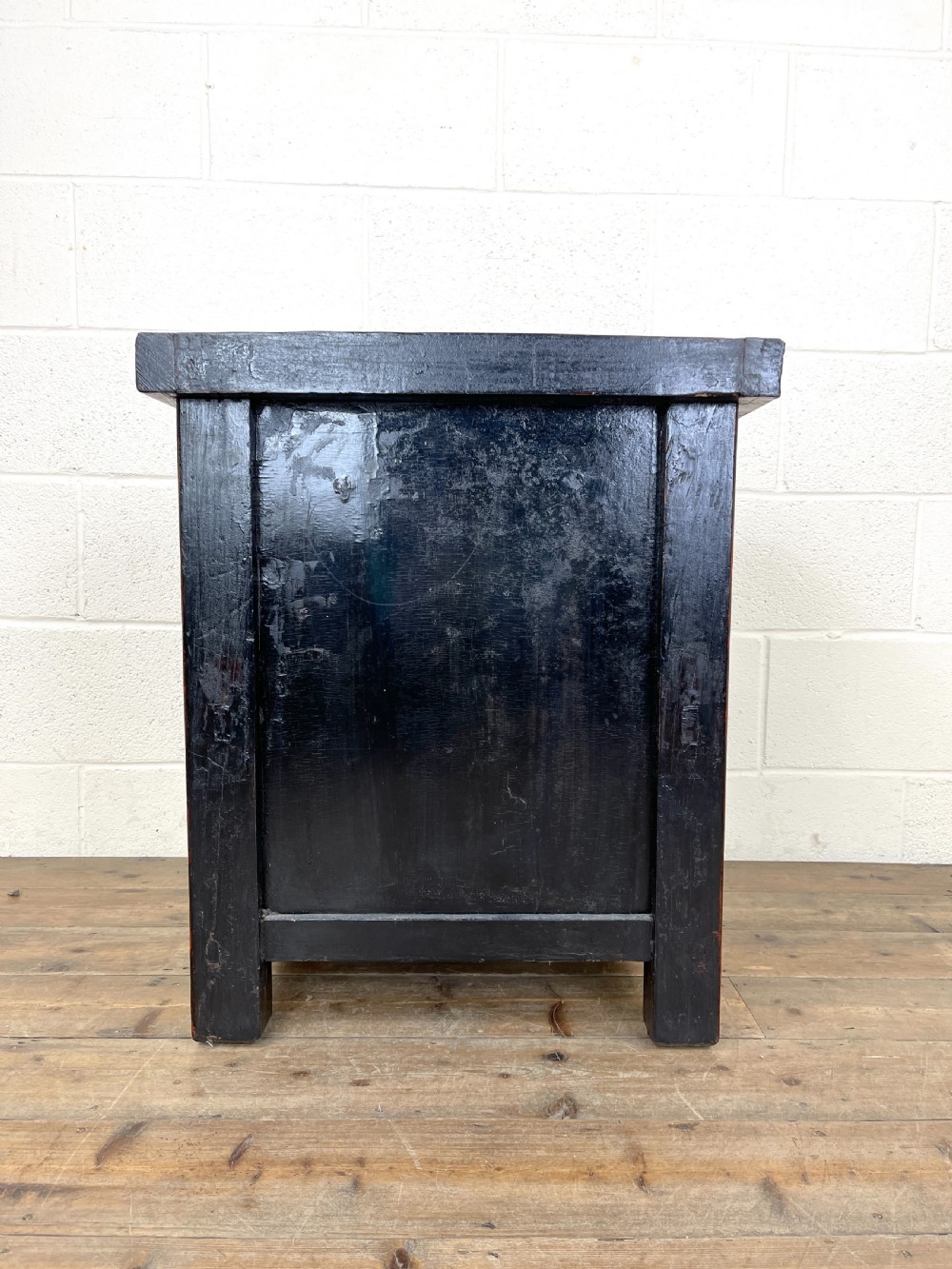 Pair of Antique Lacquered Oriental Side Cupboards View IX