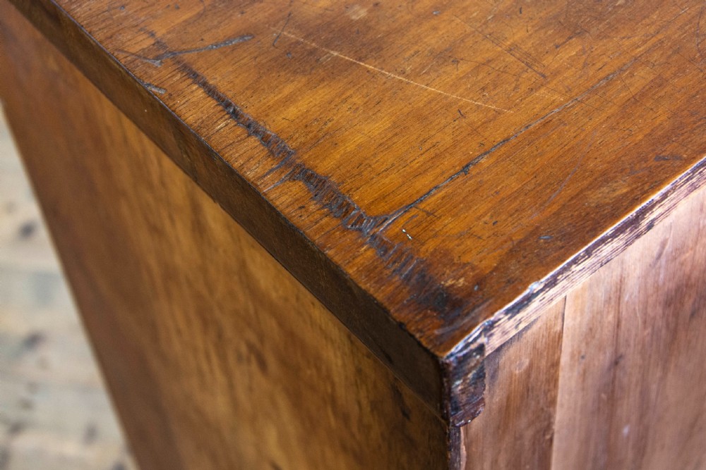 Small Victorian Mahogany Chest of Drawers  View XI