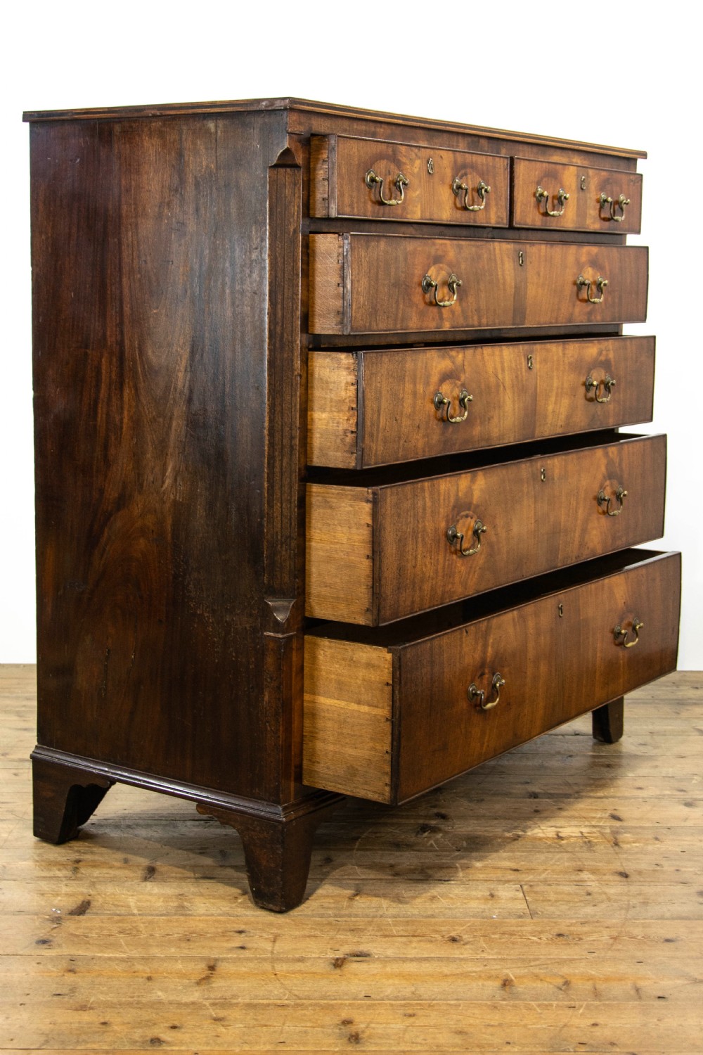 Large Georgian Mahogany Chest of Drawers View V