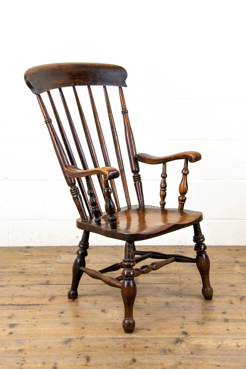 ANTIQUE SPINDLE BACK WINDSOR ARMCHAIR