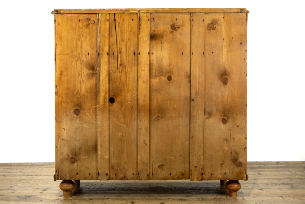 Large Antique Pine Chest of Drawers View V