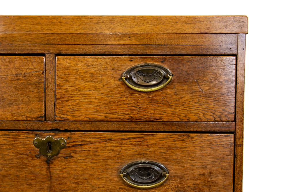 Early Georgian Oak Chest of Drawers View III
