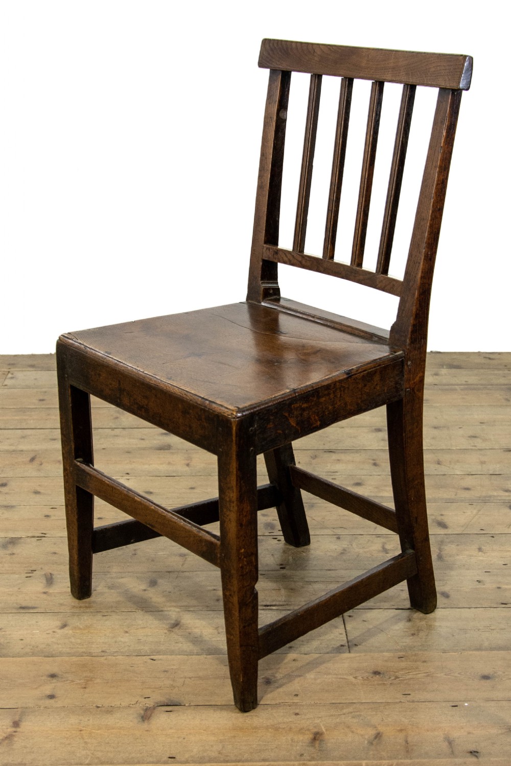 Set of Four Harlequin Antique Oak Farmhouse Chairs View IV