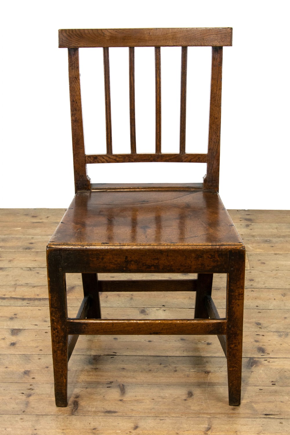 Set of Four Harlequin Antique Oak Farmhouse Chairs View IX