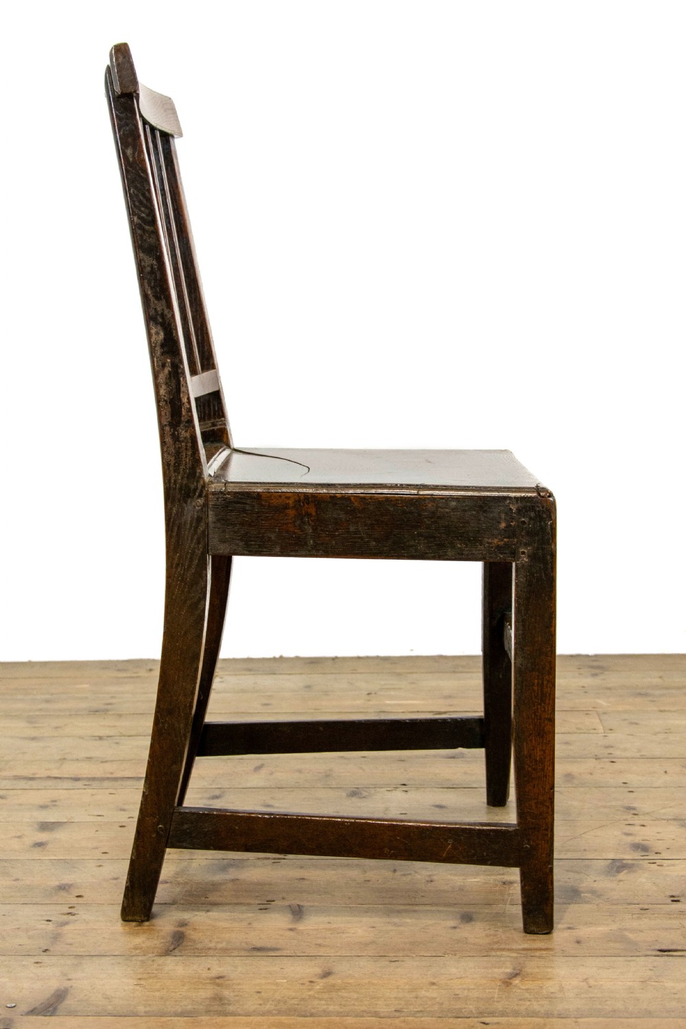 Set of Four Harlequin Antique Oak Farmhouse Chairs View X