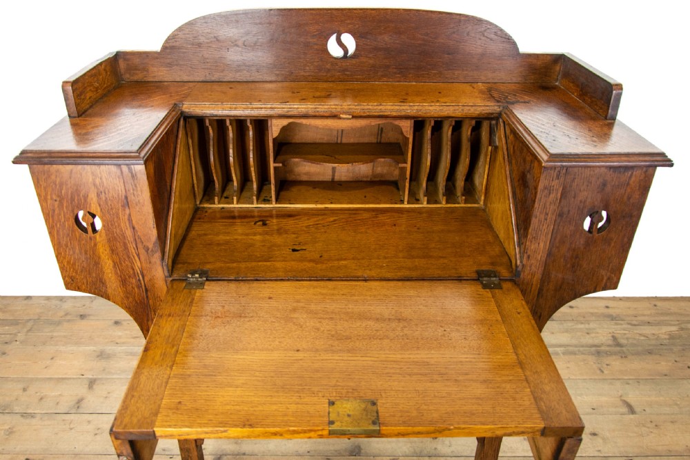 Antique Oak Arts and Crafts Bureau View VI