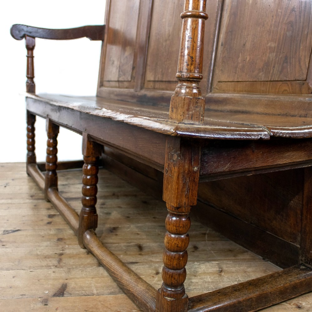 18th Century Oak and Elm Settle  View VII