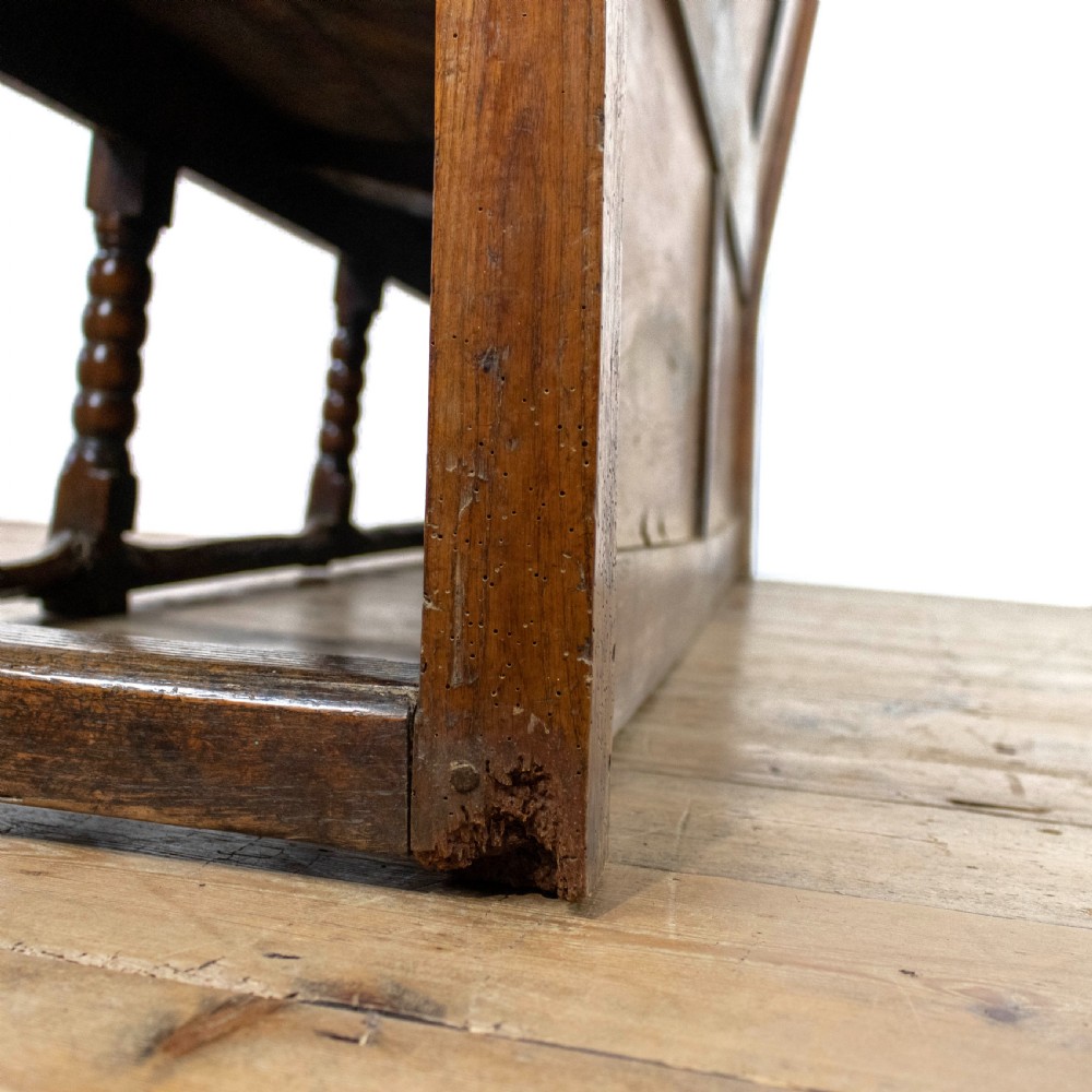 18th Century Oak and Elm Settle  View IX