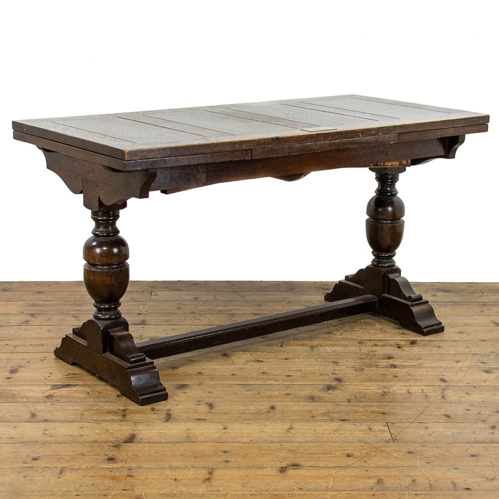 Early 20th Century Antique Oak Extendable Dining Table