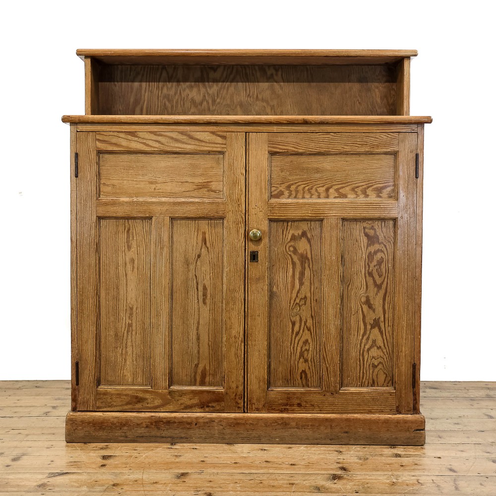 Antique 20th Century Pine Cupboard
