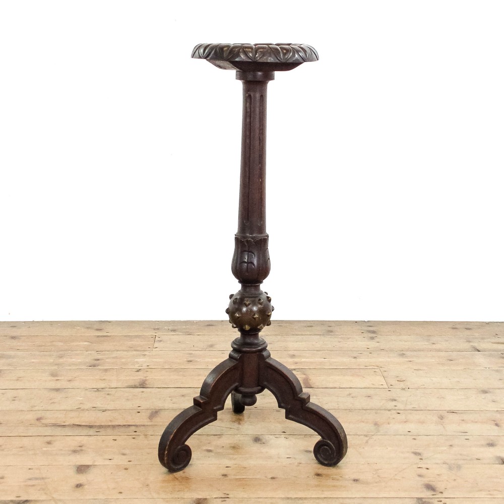 Early 20th Century Oak Jardinere Plant Stand 
