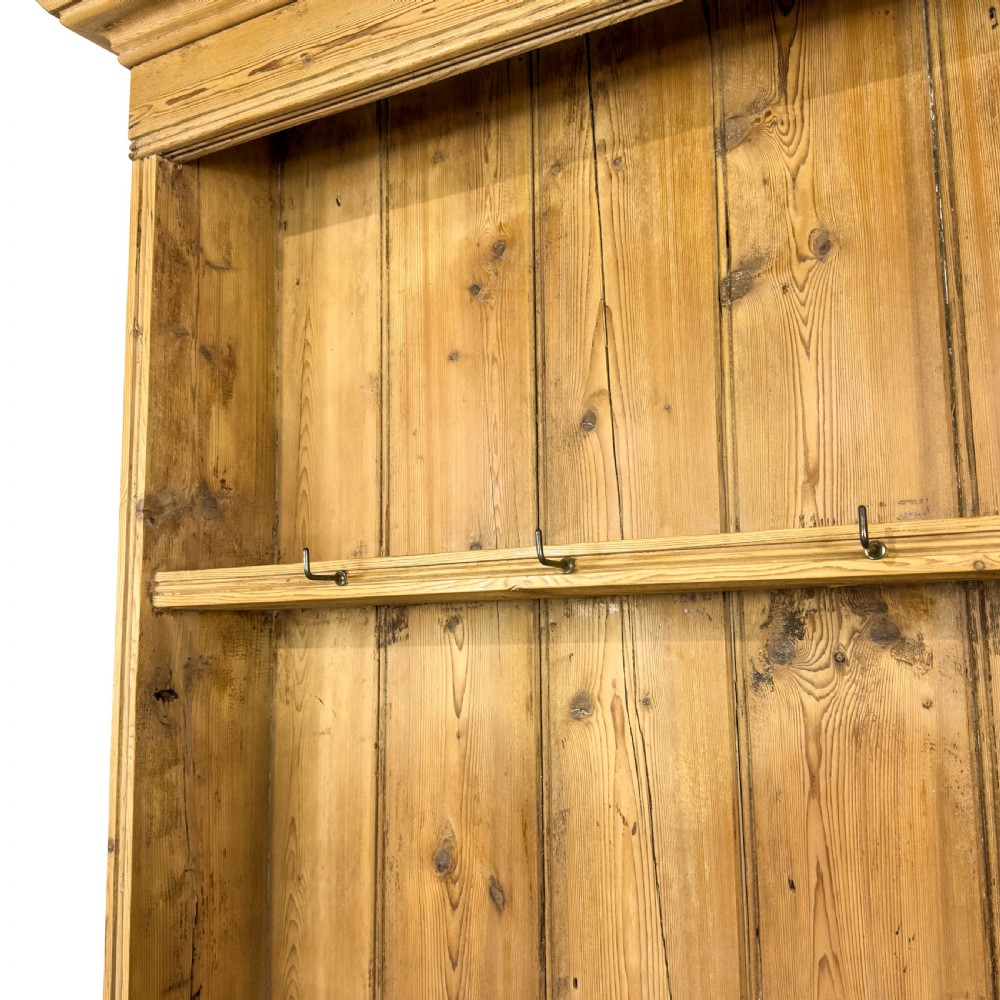 Antique 19th Century Pine Dresser
 View VIII