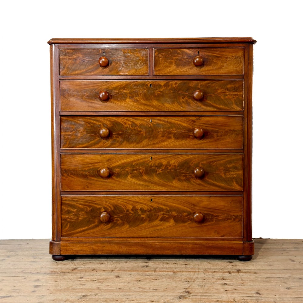 Antique Victorian Mahogany Chest of Drawers
