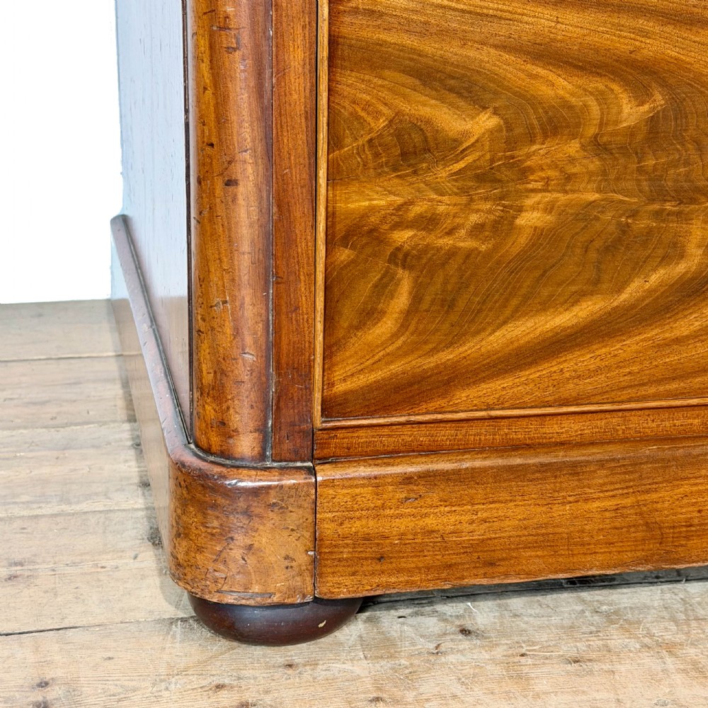 Antique Victorian Mahogany Chest of Drawers
 View VIII