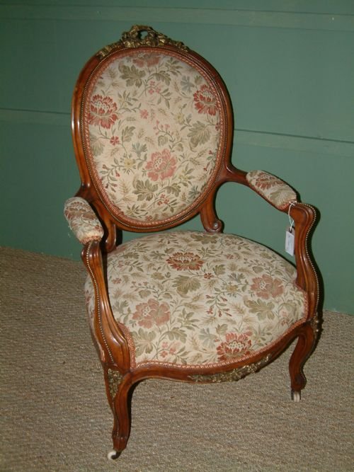 Victorian Walnut Ormolu Mounted Spoon Back Chair