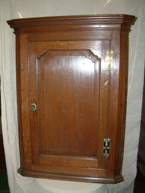 Georgian Wall Hanging Corner Cupboard